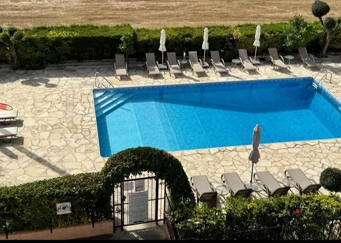 Two Bedroom Apartment With Pool